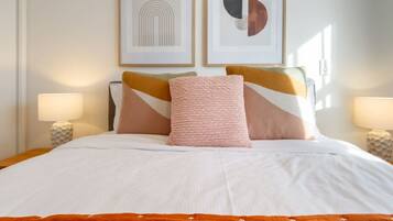 2 bedrooms, iron/ironing board, free WiFi, bed sheets