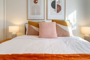 2 chambres, fer et planche à repasser, Wi-Fi gratuit, draps fournis