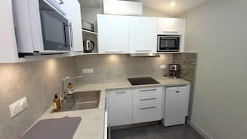 Fridge, microwave, dishwasher, toaster