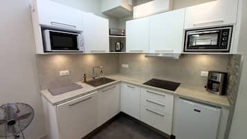 Fridge, microwave, dishwasher, toaster