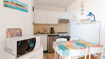 Fridge, microwave, oven, toaster