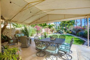 Outdoor dining - Emerald Cove - La Jolla Home with Amazing Views (La Jolla)