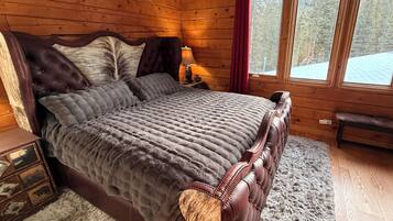 4 Schlafzimmer, Schreibtisch, Reisekinderbett, WLAN