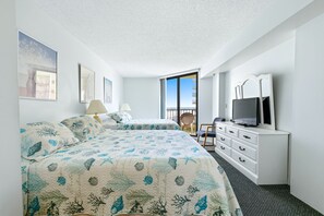 1 dormitorio, tabla de planchar con plancha, wifi y ropa de cama