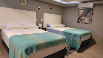 Hypo-allergenic bedding, free WiFi