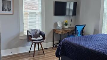 2 bedrooms, desk, iron/ironing board, free WiFi