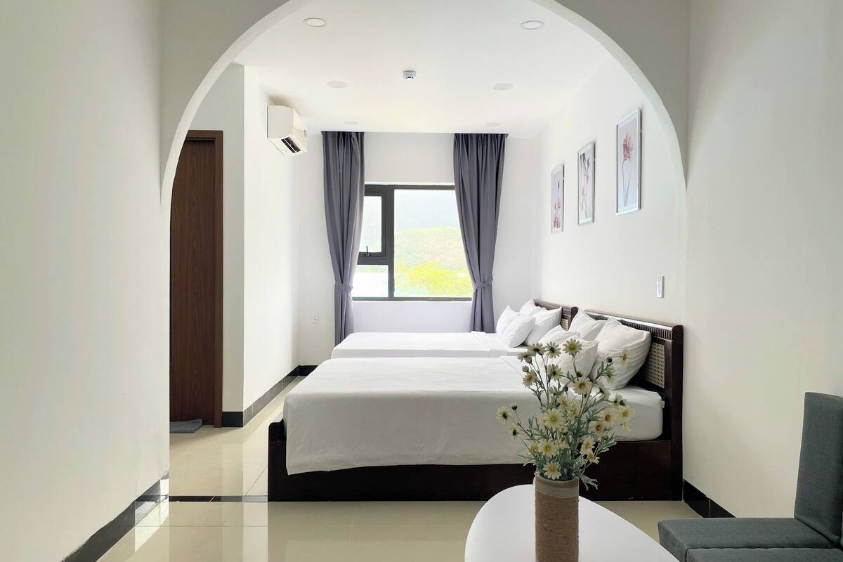 Quarto quádruplo família | 1 quarto, edredons de pluma, camas Select Comfort, frigobar
