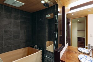 Deluxe Twin Room | Bathroom - Rinn Gion Hanatouro (Kyoto)