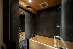 Standard Twin Room | Bathroom | Free toiletries, hair dryer, slippers, towels - Rinn Gion Hanatouro (Kyoto)