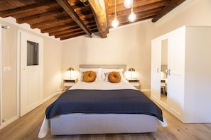 2 bedrooms, iron/ironing board, travel crib, free WiFi