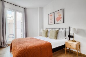 1 habitación, tabla de planchar con plancha, wifi y ropa de cama 