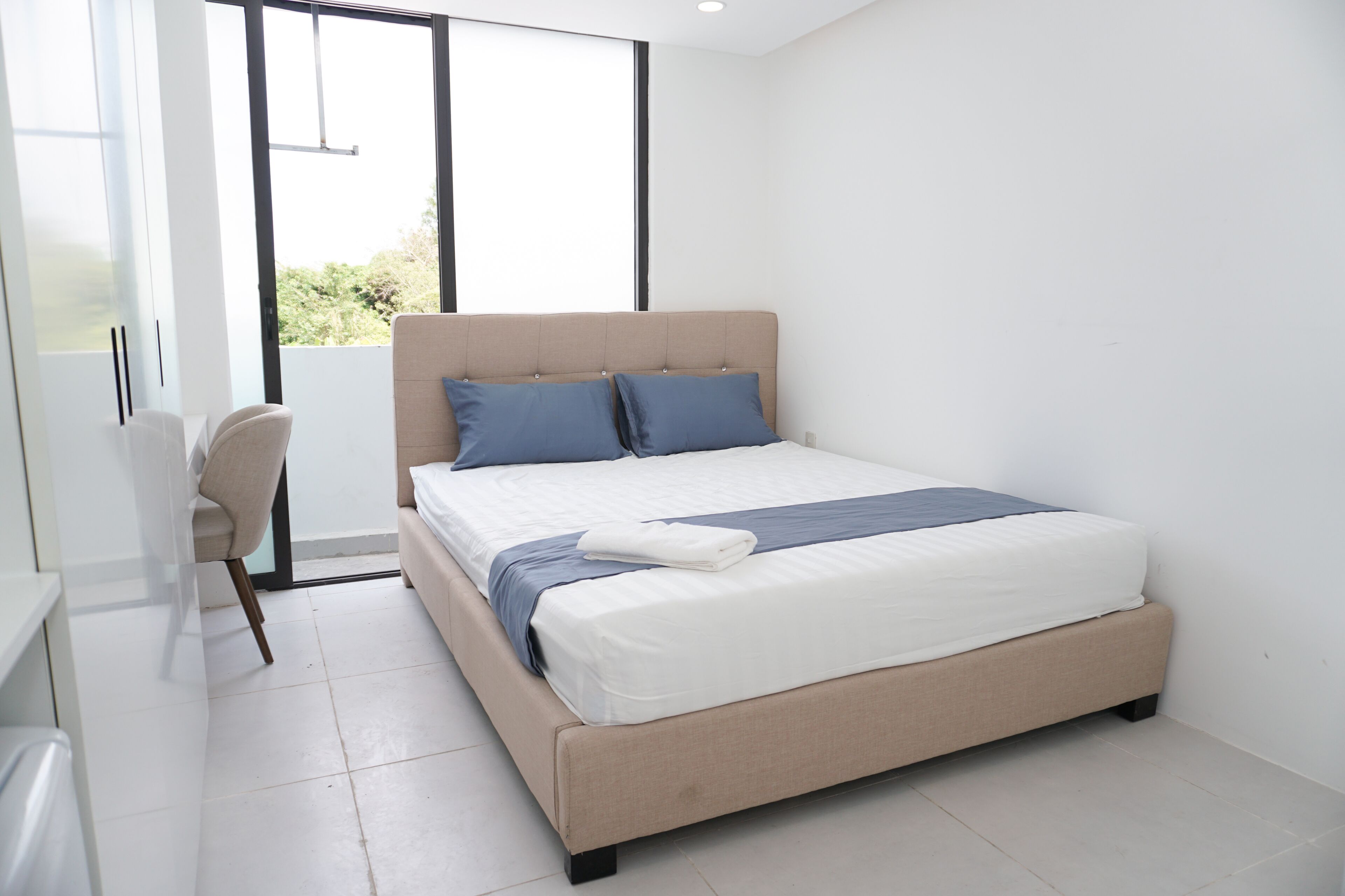 economy studio | free wifi, bed sheets