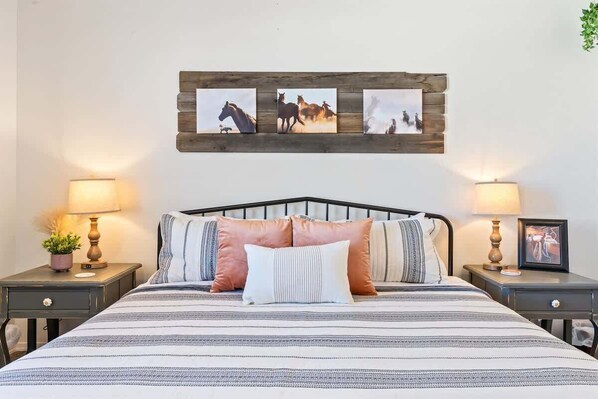 3 bedrooms, desk, iron/ironing board, travel crib