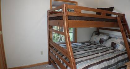 Cozy Countryside Stone House & Pub with 20 acres of outdoor fun!
