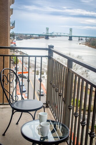 Riverview Penthouse on Water Street! Stunning views and sunsets!
