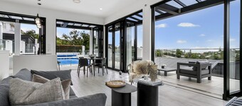 Luxury Mission Bay Oasis with Heated Pool