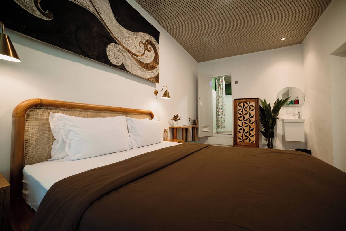 Wifi gratis y ropa de cama