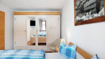 1 quarto, Wi-Fi de cortesia, roupa de cama