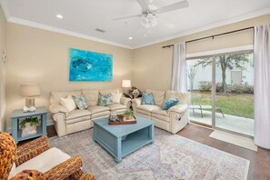 TV - Close to Island Amenities (Saint Simons Island)