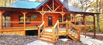 Luxury New 6BR lodge, 2 fireplaces, mini POOL/SPA