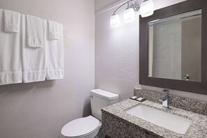 Bathroom - Days Inn by Wyndham Salisbury, NC (Salisbury)