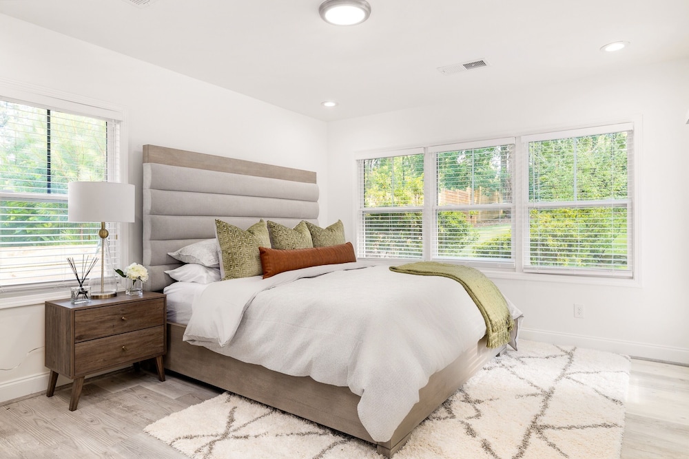 Luxurious House in Buckhead w/hot tub Walk to Lenox Atlanta Vrbo