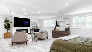 6 bedrooms, travel crib, free WiFi, bed sheets