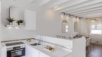 Réfrigérateur, micro-ondes, four, lave-vaisselle