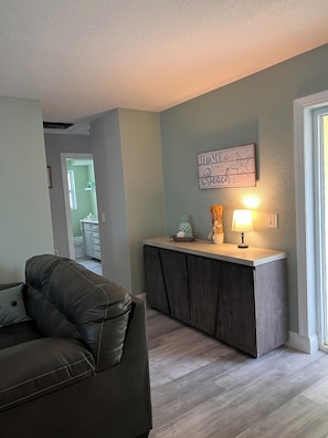 Smart TV - Pool Home close to Indian Rocks beach Pet friendly (Seminole)