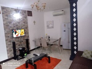 Fernseher, Stereoanlage