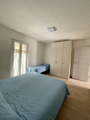 1 bedroom, WiFi, bed sheets