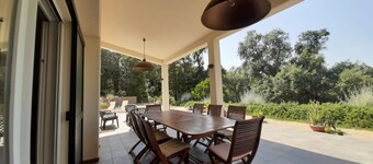 Villa Geko well furnished and immersed in a 4000 m2 park in Straccoligno