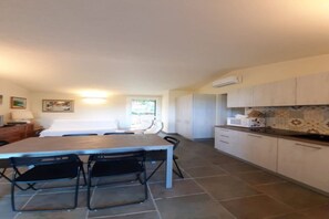 Interior - Villa Geko well furnished and immersed in a 4000 m2 park in Straccoligno (Capoliveri)