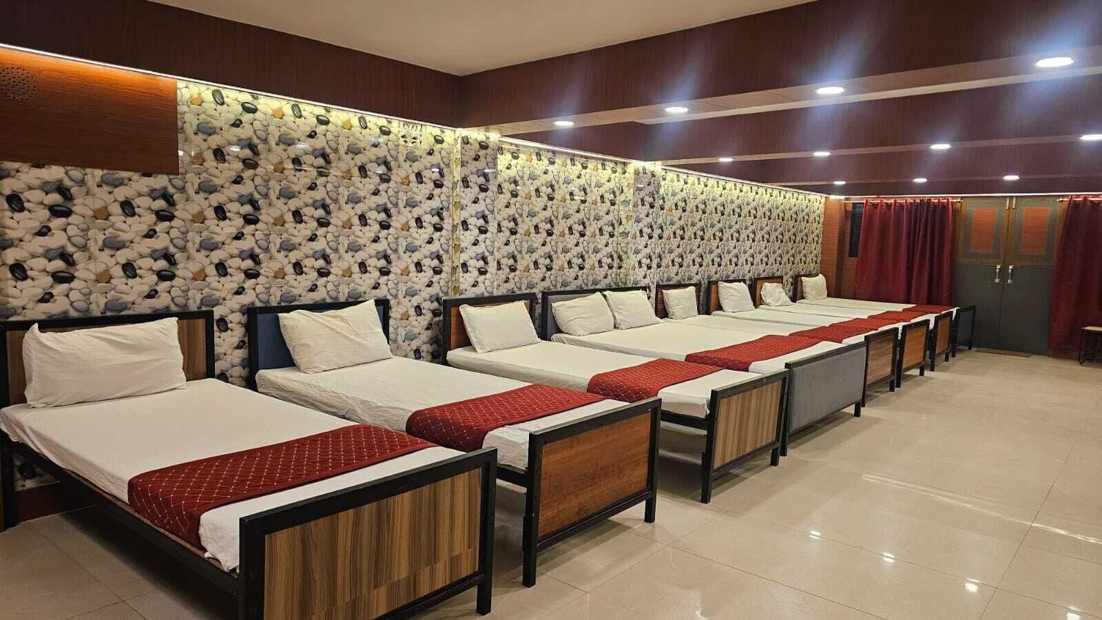 Classic Shared Dormitory | Free WiFi