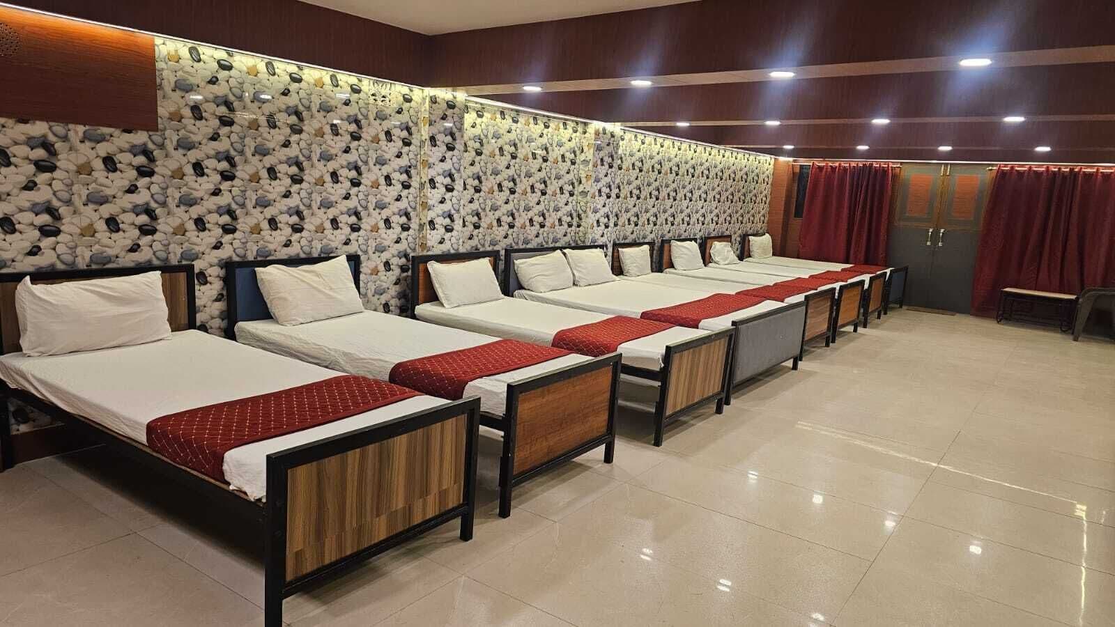 Classic Shared Dormitory | Free WiFi