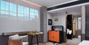 Executive Room, 1 Queen Bed | Premium bedding, down duvets, memory-foam beds, free minibar - Cityjoin Hotel (Guangzhou)