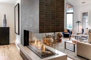 Luokittelematon kuva, 2 kautta 49, painike