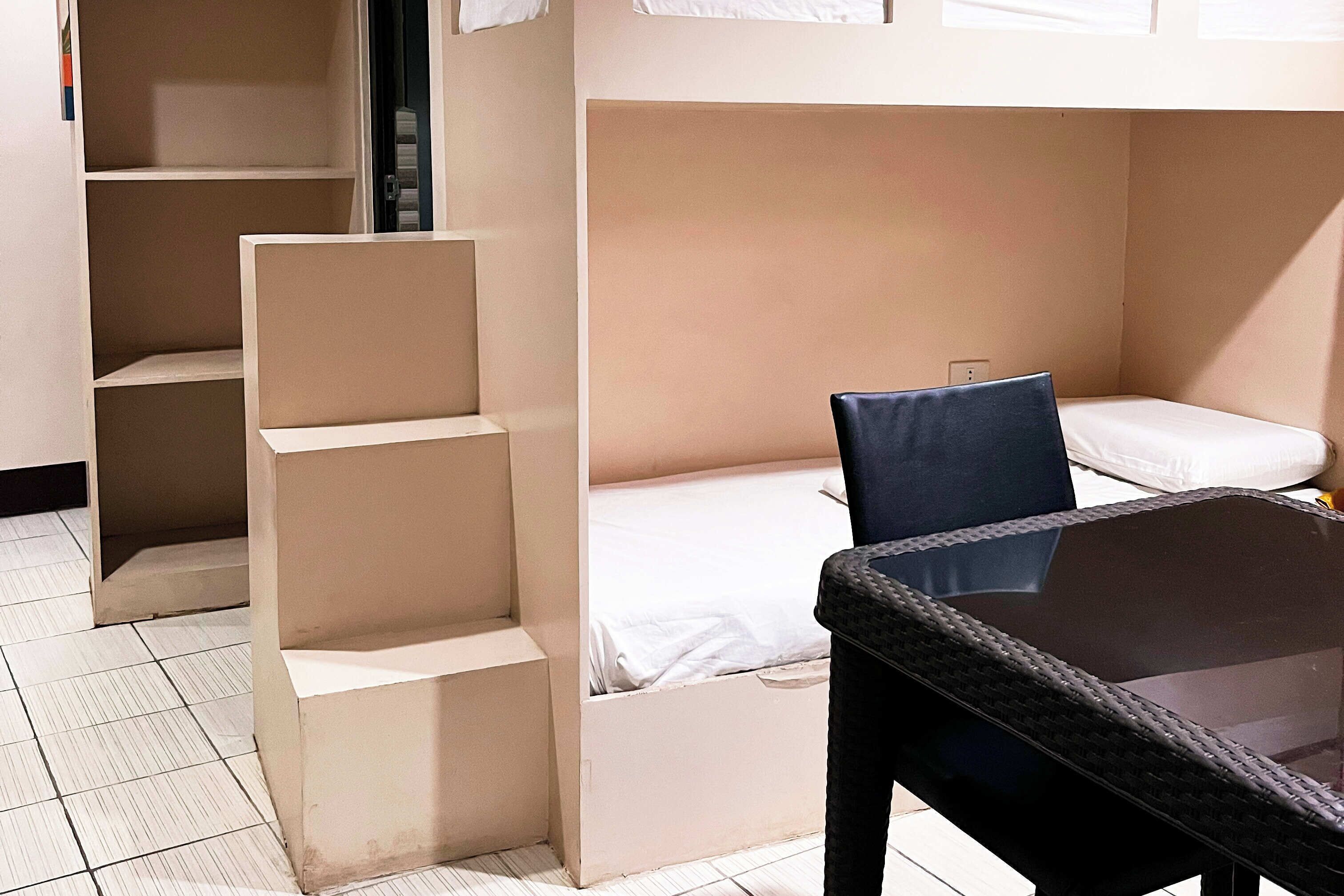 Cortinas blackout y sistema de insonorización 