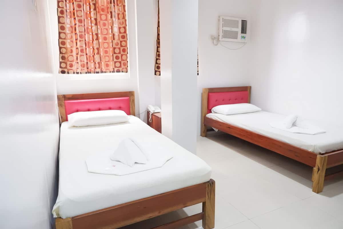 Deluxe Twin Room | Hypo-allergenic bedding, blackout curtains, soundproofing, free WiFi