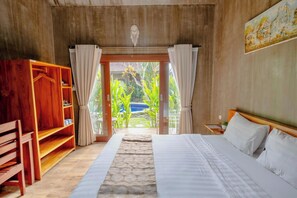 Standard Double Room, 1 Double Bed, Non Smoking, Pool View | Desk, free WiFi, bed sheets - Elemento Homestay Badung (Abiansemal)