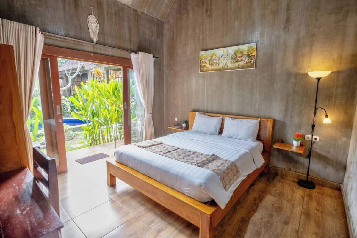 Kamar Double Standar, 1 Tempat Tidur Double, Bebas Asap Rokok, pemandangan kolam renang | Wi-Fi gratis dan seprai linen