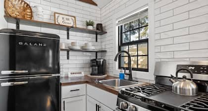 Cottage 10-Modern Farmhouse