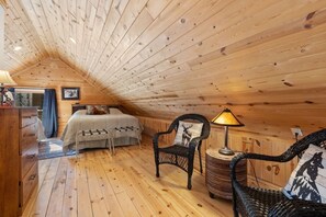 Escritorio, wifi y ropa de cama
