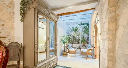 Elegant Ground Floor Apartment in Historic Centre