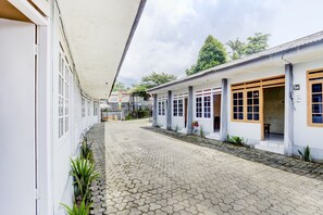 Lobby - Hotel O Ramayana (Bandungan)