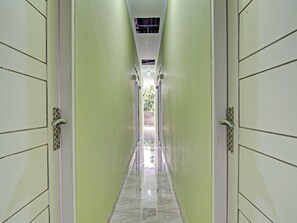 Interior detail - OYO 92047 Penginapan Arfi Syariah (Pekanbaru)