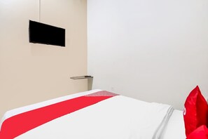 Habitación estándar doble | Escritorio, espacio para trabajar con un portátil, ropa de cama
