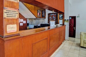 Reception - Hotel O Serena Anggrek (Medan)