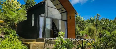 Cabin, 2 Double Beds, Mountain View | Free WiFi, bed sheets