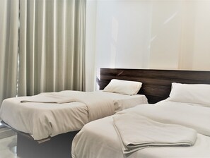 Literie de qualité, lit avec matelas en mousse à mémoire